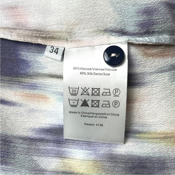 BAUM UND PFERDGARTEN Silk Blend Abstract Print Cuff Short Sleeve Button Up Top 2 - Picture 10 of 13